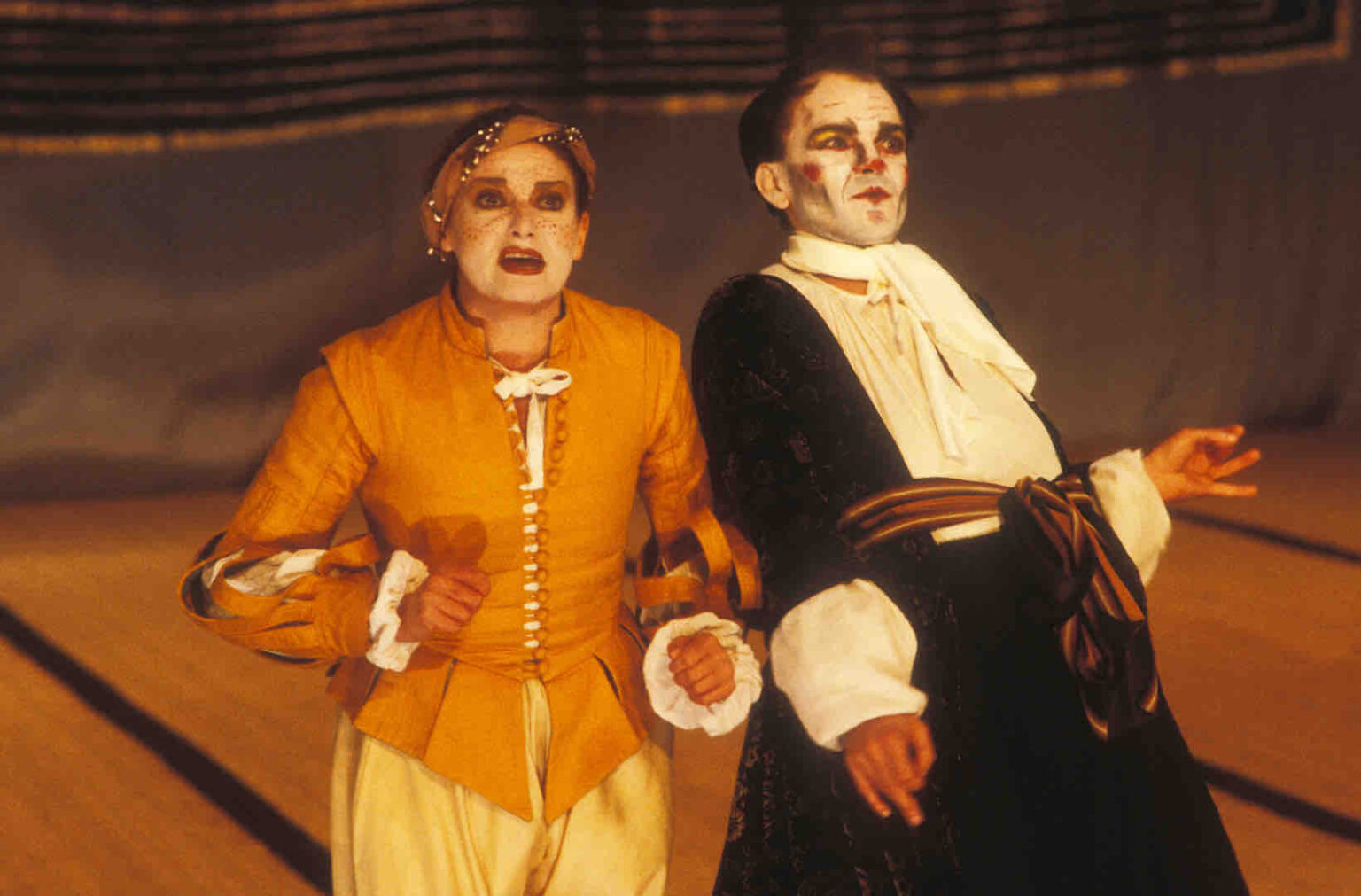 Our Theatre » Shows » Les